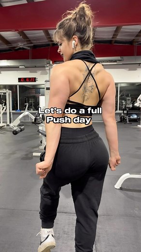 Maya on Instagram: "Push day 🤝 also I know I’m flexing my back but it’s bc I was trying to get a tricep flex and then forgot to film a better intro. I hope yall love this killer push workout tho. Use my code MAYA for 15% off your @youngla order🖤 . . . . . . . . #gymreels #gymrat #pushworkout #push #bench #benchpress #gymgirl #gymmotivation #gymaddict #gymlifestyle #gymlover #workout #workoutmotivation #workoutvideos #fit #fitnessmotivation #fitness #fitnessreels #fitnessroutine #lifting #girls