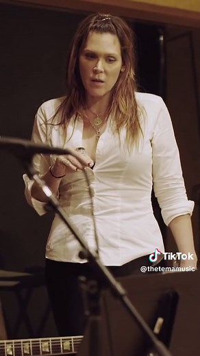Beth Hart & Joe Bonamassa - Joy Song Collaboration