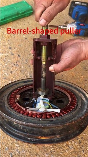 Hardware tool accessories Barrel-shaped puller