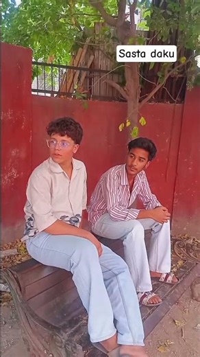 saste daku ki gun toth gayi#funny #comedy #viral #funny #ytshorts ‪@MrBeast‬