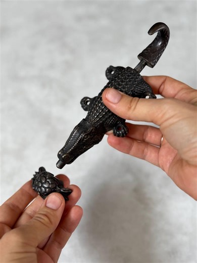 Brass Crocodile Door Latch Lock, Alligator Door Bolt Vintage Gothic Decor Animal Door Hardware Handmade Statement Door Lock