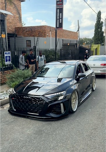 Exploring Stunning Reflections by Mirror.Image.sa