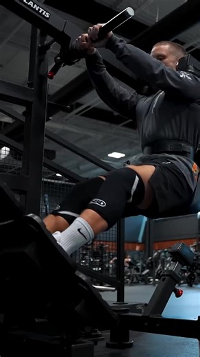 Introducing the Pure Bodybuilding Program ✔️ 3 separate programs: A 10-week push/pull/legs split, a 10-week full body split, and a 10-week upper/lower split. ✔️ Maximize pure muscle growth. ✔️ The Hypertrophy Handbook and Nutrition Booklet ✔️ Program Progress Tracking Sheet Designed specifically for intermediate to advanced trainees to MAXIMIZE pure muscle growth. | Jeff Nippard Pro Natural Bodybuilder