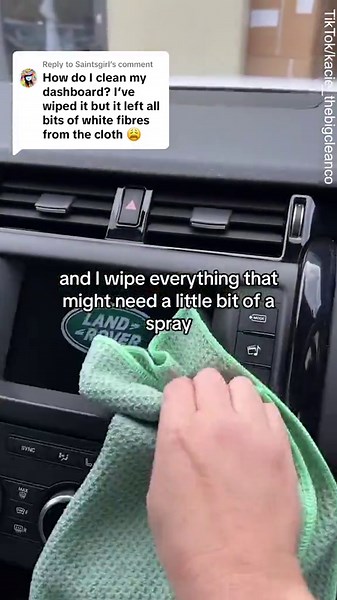 The one product you should never use when cleaning your car dash