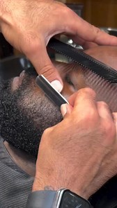 Razor finishing 🥶 sharp enough to break the ice ✂️✨ #freshcut #viral | HairBlender Kelly