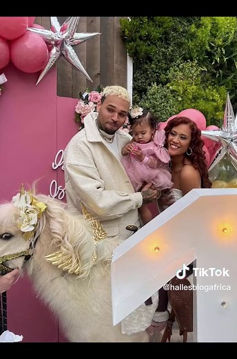 Awwwww! ChrisBrown’s and his third baby mama Diamond Brown celebrate’s their baby “Lovely Sympani Brown’s” birthday. His daughter Royalty Brown was also in attendance. Chris and Diamond welcomed his third child, #LovelySymphaniBrown a year ago, Lovely is Diamond’s first child. - #hallesblogafrica #chrisbrownanddiamond #lovelysymphani #lovelysymphanibrown #diamondbrownn #symphanibrown #symphanibrownsbirthday #chrisbrownsbaby #fyp #fypシ #fypシ゚viral #fypage #fypp #hollywoodgossipnation #joycehawkin