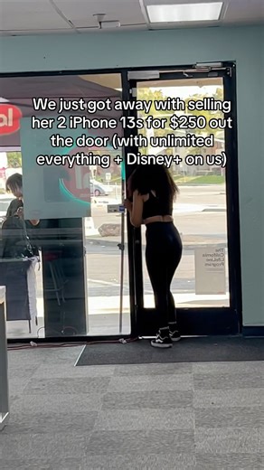 WELCOME TO #TOTALWIRELESS 🤍❤️📲