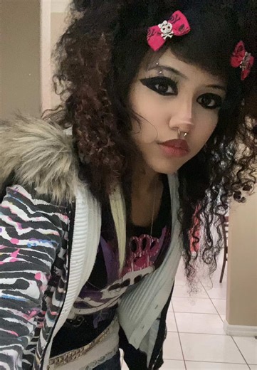 sooo aloneee XD #scene #2000s #myspace #2010s #scenegirl | scene girl