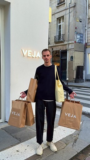 Discover Veja Sneakers at Veja Store