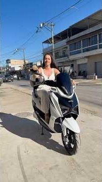 This is the Cytron electric scooter. Interested? Want to know more? Reach out to us! (21)97254-9545.