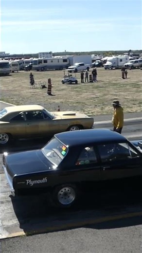 Smooth Plymouth Burnout ￼