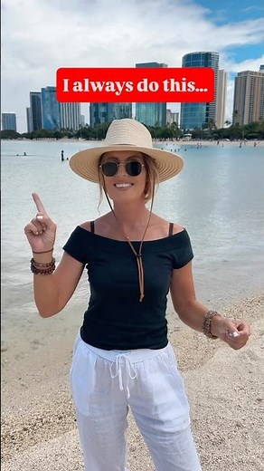 Here’s super easy trick how to hide your bra straps when wearing off shoulder tops ! #fashionhacks