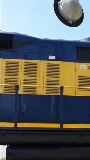 East Penn Railroad EMD GP18 1800 Diesel Locomotive at Kennett Square #diesellocomotive #livesteam