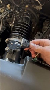 Mas Air Flow sensor grip open #alsharifauto #maf #sensor #grip #fitting #mechanic #viral #trending