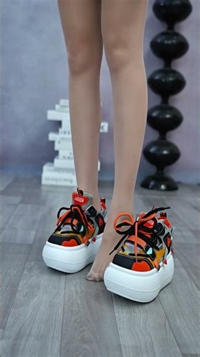 Cloud-style chunky sneakers with a height-boosting platform 🔥 #MakesYouLookTallerSlimmerAndLeggy
