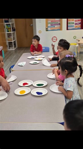 🦖🔥 Pre-K Explorers on a Science Adventure! 🔥🦕 Our curious preschoolers went on a roaring field trip filled with prehistoric wonder and hands-on science! 🚌✨ First stop: Dinosaur Discovery Zone! The kids crafted their own colorful dinos using paper plates, clothespins, and imagination galore. From spiky tails to painted patterns, each creation was a masterpiece of creativity and fine motor fun! 🎨🦕 Then it was time to ignite some excitement—literally! With baking soda, vinegar, and a splash 