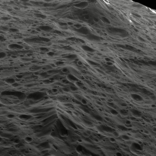 • Flight Over Saturns Moon Iapetus’ Equatorial Ridge. 26.10.25 • Cassini sails low over the surface of Iapetus on approach to its close encounter with the enigmatic moon on Sept. 10, 2007. Its flight takes it over the rugged, mountainous ridge along the moon's equator, where ancient, impact battered peaks -- some topping 10 kilometers (6 miles) in height -- are seen rising over the horizon and slipping beneath the spacecraft as it flies. Frames used in this movie were acquired with the Cassini w