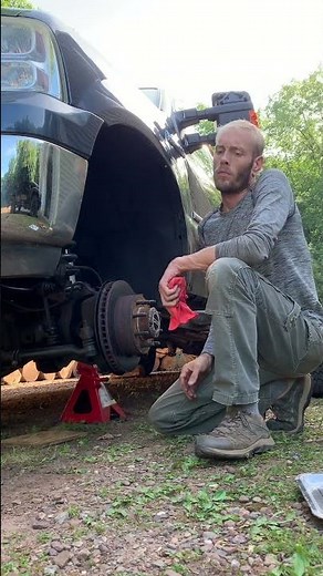 Ford F350 : Front Brakes Inspection