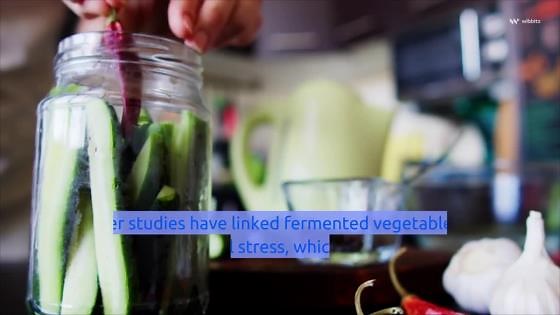 How fermented pickles can improve your health