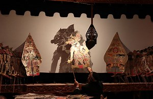 Photos and Video: Javanese Wayang Kulit Shadow Puppetry