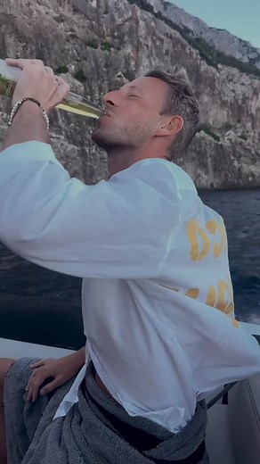 Fraser on Instagram: "charterer to chartering ⬆️"