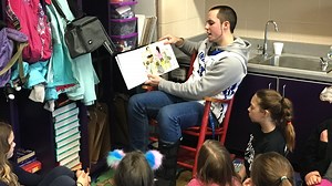 Fort Defiance athletes read to Clymore students