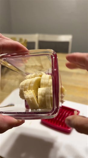 Free shipping on this square cup slicer. It makes chopping fruits and veggies easier. It gives better time management.