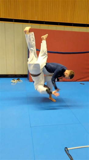 Agility Ladder Footwork into a Throw for Judokas #judo #footwork #agilityladder #judotechniques