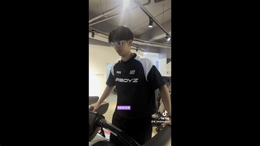 𝗪𝗔𝗧𝗖𝗛 | 𝗠𝗿. 𝗞𝗲𝗻𝗷𝗶 𝗕𝗿𝗶𝗲𝗻𝗻𝗲 𝗦𝘁𝗲𝗽𝗵𝗲𝗻 𝗦𝗮𝗻𝗴𝘂𝘆𝗼 highlights how Mapúa University’s School of Information Technology nurtures growth, leadership, and technological mastery 💻🌐 Show your support for your favorite candidate by reacting to their promotional video. Join us as we witness the crowning of the next ambassadors of the School of IT in the Silver Crown: The Mr. & Ms. SOIT Pageant 2025, to be held at the Mapúa University Makati Lobby on January 8 (Thursday) at 3:00