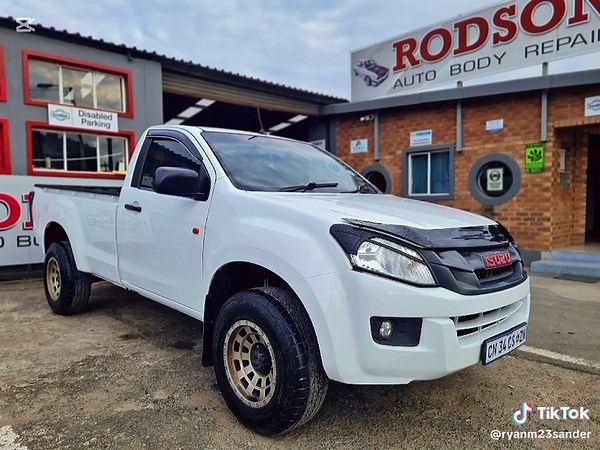 Ryan Sander (@ryanm23sander)’s videos with Isaka (6am) - Ciza & JazzWrld & Thukuthela