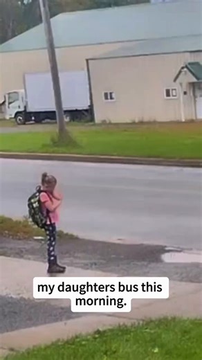 ⚠️SCHOOL BUS DRIVER - FAIL Don’t mess with moms! We have cameras!This daughter was waiting at the stop. The bus pulls up and stops … but the driver never puts out the red STOP sign.Kid is right there ready to board and the safety arm stays tucked in. Not cool.Bus drivers, that sign isn’t optional. It’s there to protect our kids when they’re crossing or getting on/off.DO BETTER!