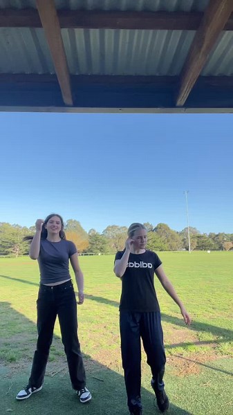 What a cutie @liv the height difference 🤭