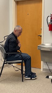 After a total knee replacement, many patients struggle to regain knee bending (flexion) and straightening (extension). . I created a short video showing how a simple stretch strap can be used at home to assist with these movements safely and comfortably—without getting overly complicated. . This is the Pure PT Stretch Strap shown in the video if you’d like to check it out: https://www.amazon.com/dp/B0DXG21JFM?ref=t_ac_view_request_product_image&campaignId=amzn1.campaign.1A0MVW4W0NED4&linkCode=tr