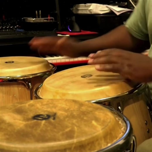 34K views · 742 reactions | Great to see folks shedding with the new Practice Loop App! • Download Volume 2 here: Myxstem.com/congachops-vol-2 • Lindo ver gente estudiando con la nueva app de Pistas? • Descarga el Volumen 2 aquí: Myxstem.com/congachops-vol-2 | Conga Chops - Paulo Stagnaro | Facebook