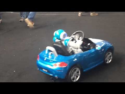 NAO robot drives autonomously it's own car