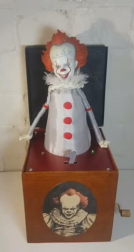 Pennywise jack in the box