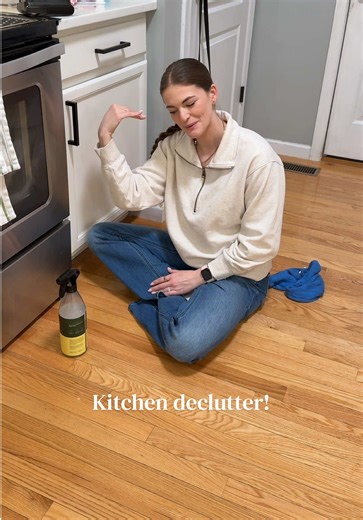 This is such a daunting task, but it feels so good once it’s done 👌🏼☺️ #decluttering #kitchendeclutter #kitchenorganization #kitchencleaning #cleaningmotivaton extreme decluttering kitchen decluttering overconsumption minimalist decluttering for 2026 decluttering kitchen for 2026 How to declutter small kitchen organization functional kitchen organization best way to arrange kitchen cabinets