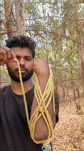 Easy Rope Throw Technique for Hanging #camping #survival #outdoors #lifehacks #bushcraft