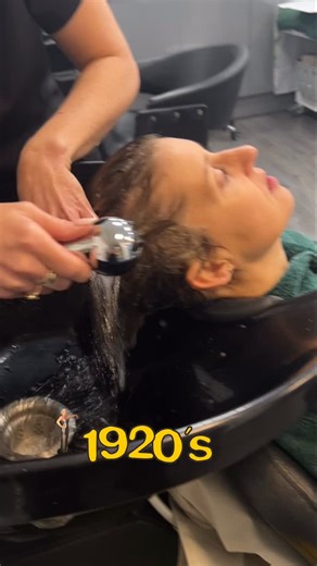 Today in Level 2 Hairdressing we stepped back in time to the 1920s and got hands-on with finger waves 💫 From mastering sectioning and product control to understanding the rhythm of the wave, it was all about precision, patience, and technique. Finger waves are such a brilliant way to build control in styling and really understand how hair moves and sets. Lots of concentration, a few laughs, and some beautifully sculpted results by the end of the session for our student’s first attempt👏 Classic