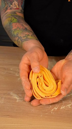 The Pasta Man on Instagram: "What you think about that 🍝❓ Recipe for pappardelle with slow cooked courgette you can find below ✨ enjoy x Recipe serves 4 4tbsp olive oil 1 medium onion finally chopped or sliced 2 garlic clove sliced 450g/16oz courgette/zucchini sliced Couple of Handful of fine beans or peas 30g/1oz butter Pecorino to serve 1. Heat the olive oil in large pan, fry the onion for 5 min until golden, then add garlic and continue for further minute. 2. Next add the courgettes, fry for