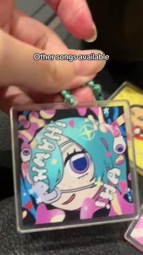 Cool Vocaloid keychains gift ideas for Christmas! #giftideas #christmas #hatsunemiku #keychains