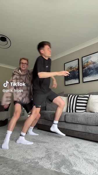 the knee clonk at the end 😭 @Joe Tasker