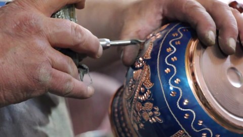 Handmade Copper Oil Lamp for Indoor Use 17.32” Vintage Hurricane Lanterns Decorative Indoor Emergency Lanterns for Power Outages Lights and Decorative Table Lamp Christmas Gift Farmhouse Kitchen Decor