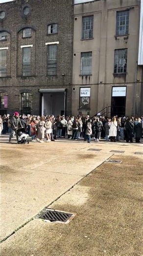 Sample sale queue