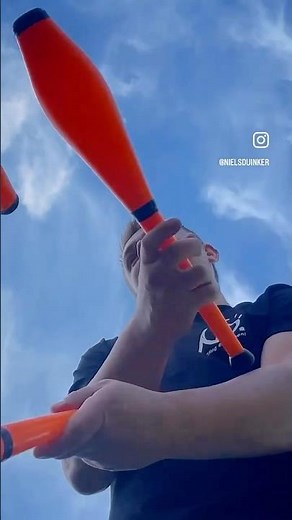 The ND Juggling MasterSpin clubs in action.