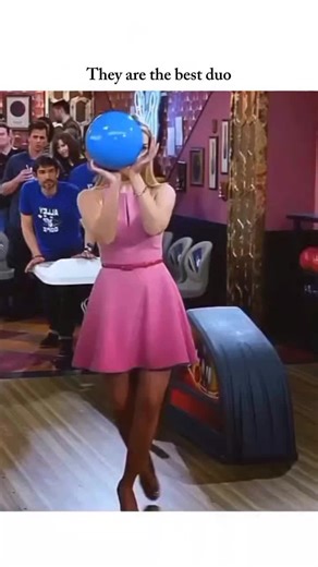 The Filmy Circus 🍿 on Instagram: "2 Broke Girls 🎬 Storyline 🎬 2 Broke Girls is a sitcom about two very different women who team up to survive life in New York City. Max is street-smart and sarcastic, while Caroline is a former rich girl who’s lost everything. Working together at a diner, they dream of starting their own cupcake business while dealing with money problems, friendships, and daily chaos. Cast 🎭 Kat Dennings Beth Behrs Garrett Morris Jonathan Kite Matthew Moy Review ⭐ The show is