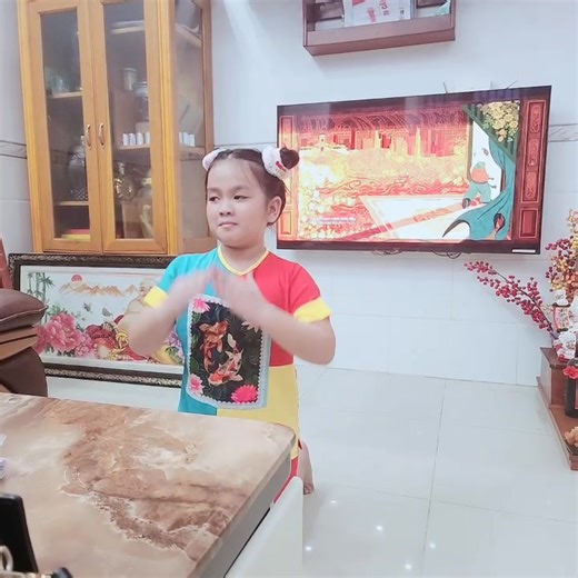 Trước giờ đi diễn của bé | Thu Vu