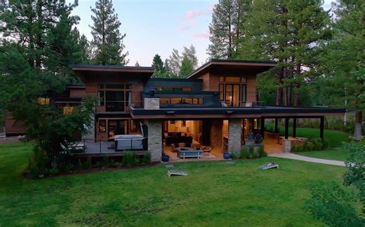 在加州特拉基的一座静谧舒适的美丽住宅| 有6间11655 Mount Rose View Dr Truckee, California