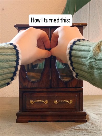 Auction Announcement for Unique Art Piece