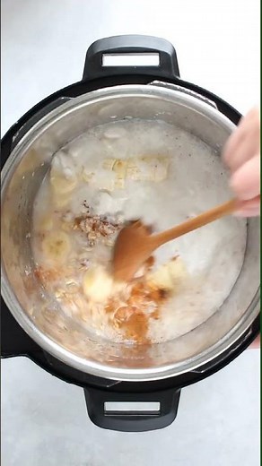 Instant Pot Banana Bread Oatmeal